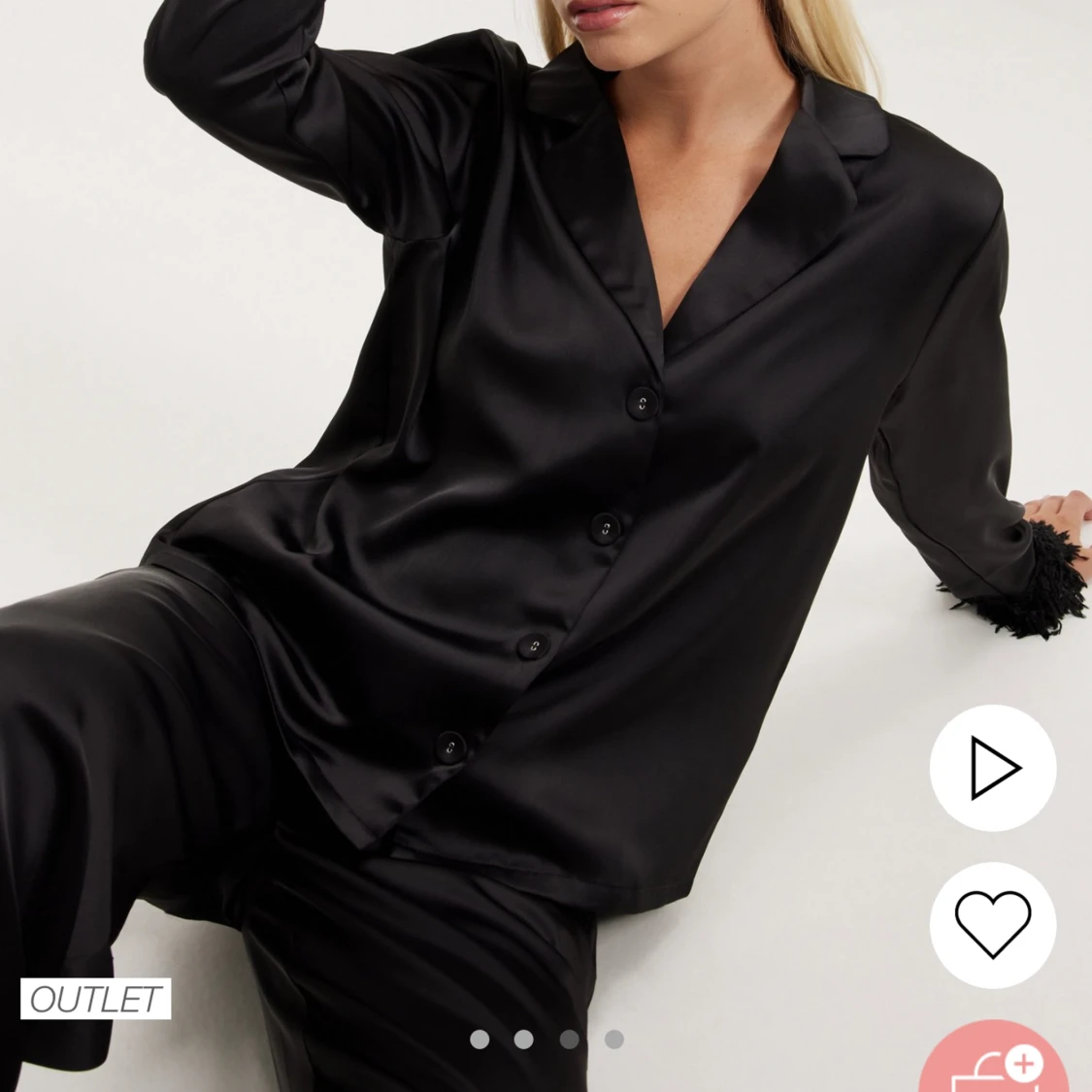 Satin set med fake fjädrar  - 90