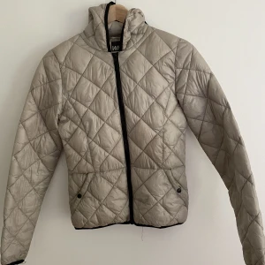 Dunjacka - lätt - Dunjacka WV Mkt bra skick