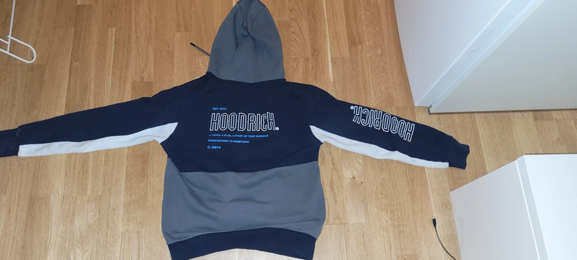 Hoodrich Hoodie. - 90