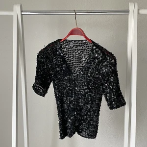 Paljettröja - Vintage tröja i storlek xs/s. Nyskick, perfekta festtoppen 🌷