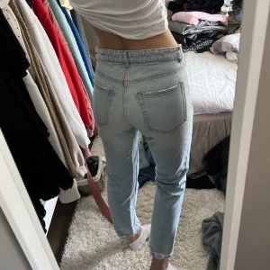 Karve jeans - Super fina och knappt använda. Lite kortare i modellen och medel midja. 