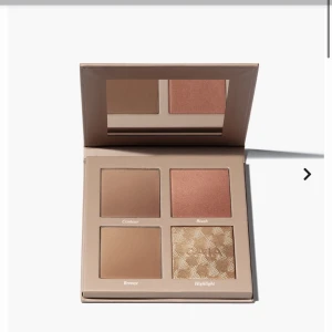 Caia - Caia Classy palett! Endast testad så den är helt som ny! Skriv vid frågor eller egna bilder. (Obs betal EJ med köp nu då jag ej loggat in med min bank id där!!)