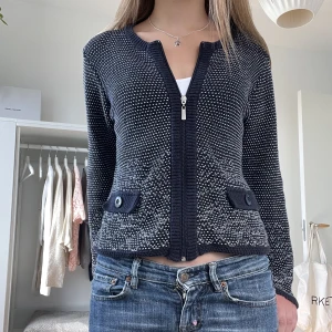 Gullig kofta💘 - Supergullig kofta som inte används länger, fint skick💞