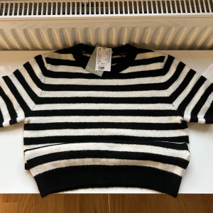 Stickad topp från hm - Aldrig använt 