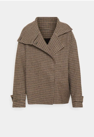 Arket kappa  - Säljer min fina kappa då jag inte använt den något förra hösten!!! Den är felfri! Köparen betalar för frakten ❤️❤️skriv för fler bilder!!! 