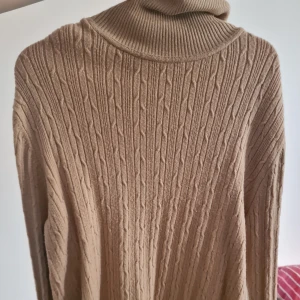 Turtleneck - Skriv för mer info eller bilder 