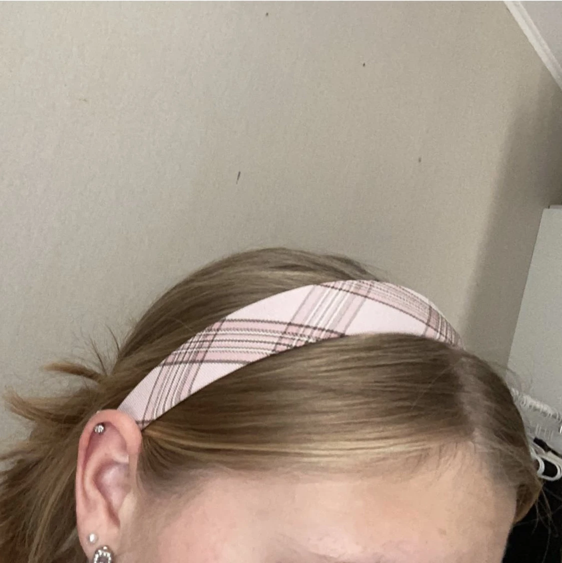 4 fina diadem (det rosa är sålt) - 91