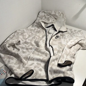 Nike tech camo  - Sällsynt modell pga färg och säljs inte längre
