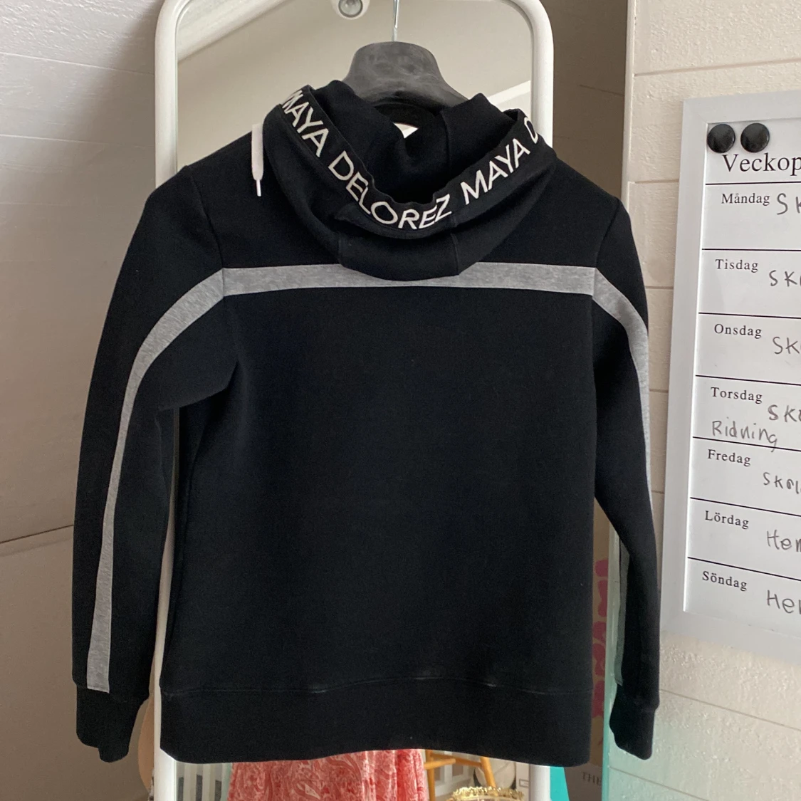 Maya delorez hoddie - 90