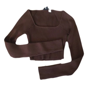 Brun långärmad crop top - Brun tröja från asos