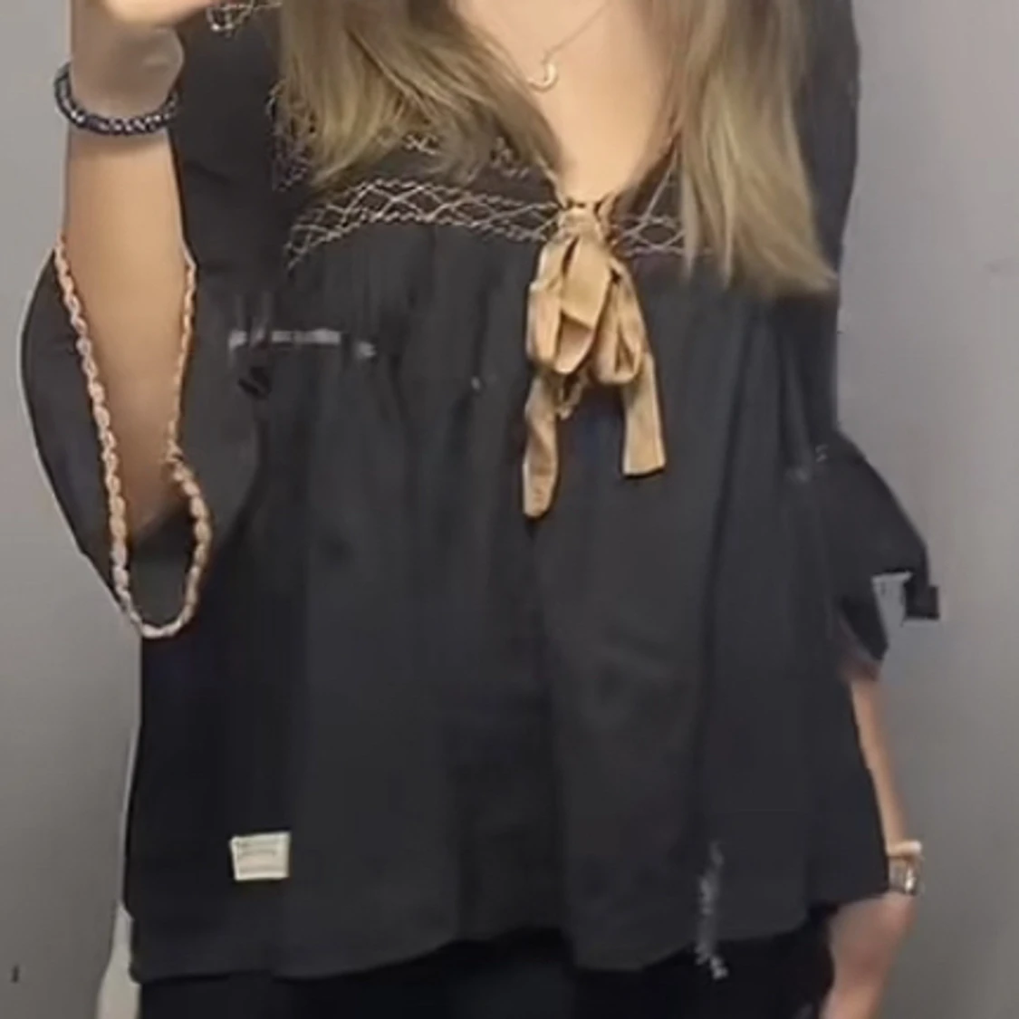 Gullig Odd Molly blus