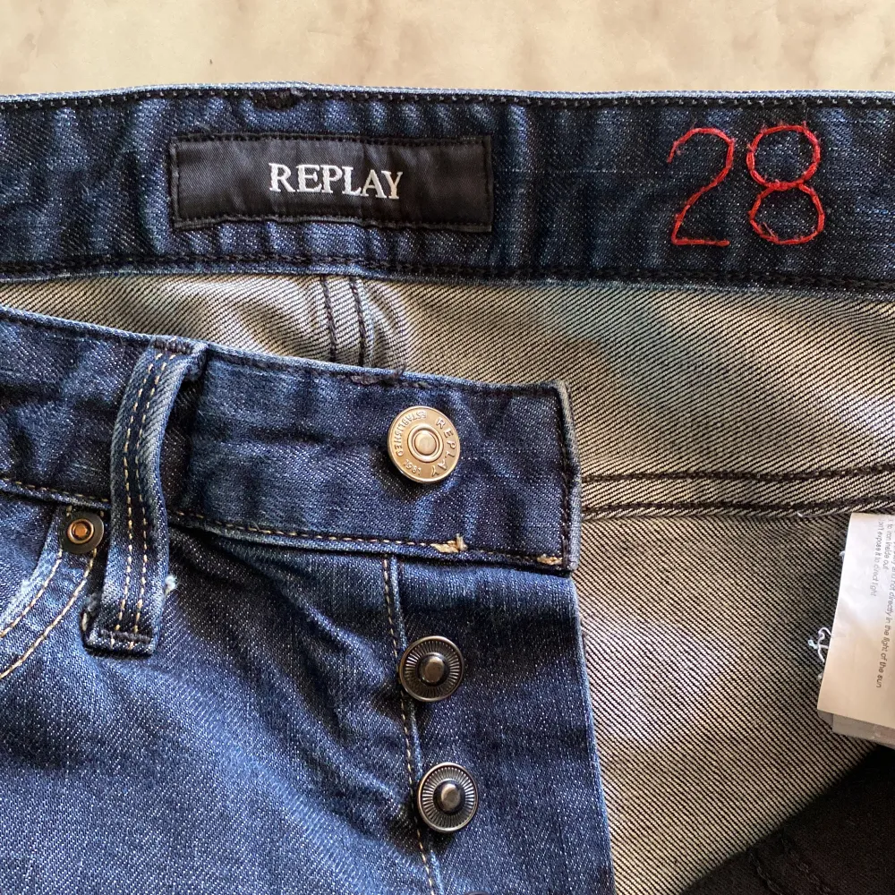 Säljer min replay jeans nu den blivit för små  Fråga för fler bilder m.m. Jeans & Byxor.