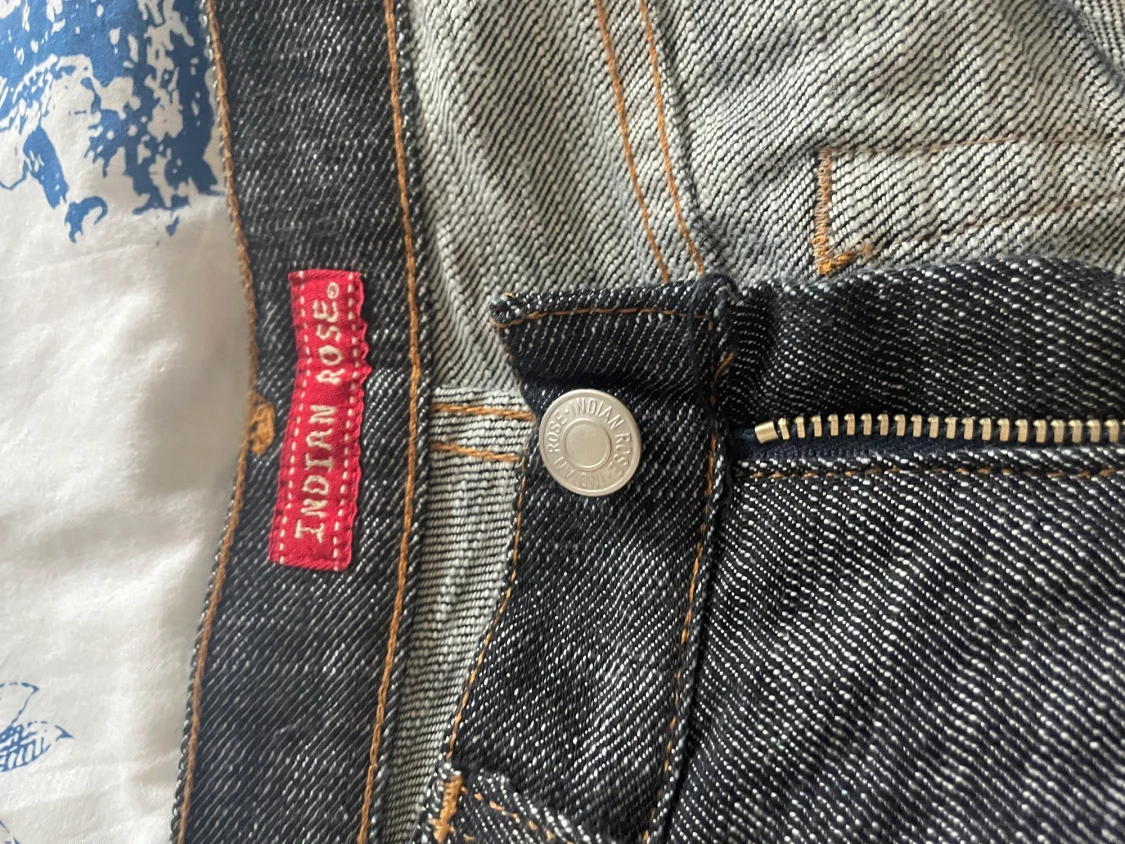 Low waist ripped jeans - 90