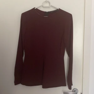 Blus  - Fin vinröd blus 