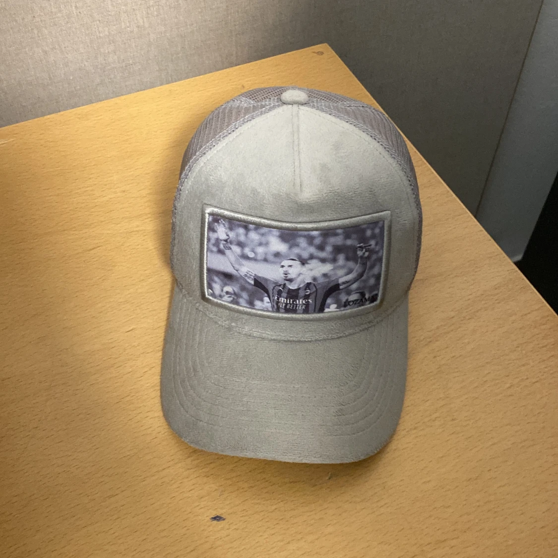 Lozama headwear keps