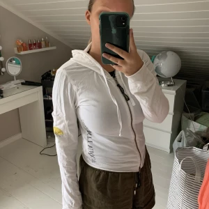 Hoodie Acqua Limone  - Tunn hoodie från Acqua Limone i storlek M/L✨ använd fåtal gånger i väldigt bra skick🩵