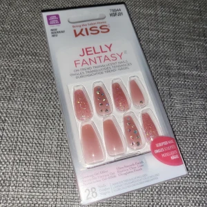 Lösnaglar med nagellim - Super fina, oanvända och oöppnad. Lim medföljer🦋