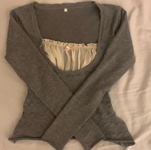 Super söt vintage topp! - Super söt vintage topp🧸 Storlek är s men skulle själv säga xs-s.  Är lite liten i ärmarna .  Använd 2 gånger!  Priset går att diskutera🩷