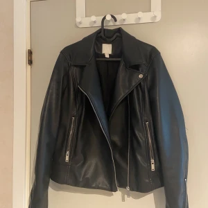 Skinnjacka  - Gott skick 