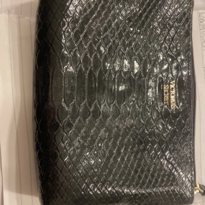 Victoria secret necessär  - Skriv för frågor 