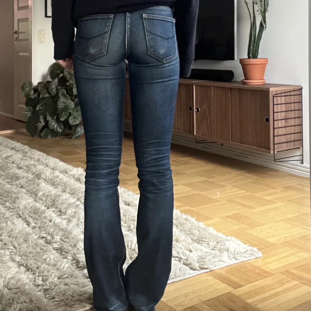 Bootcut jeans från crocker. Jeans & Byxor.