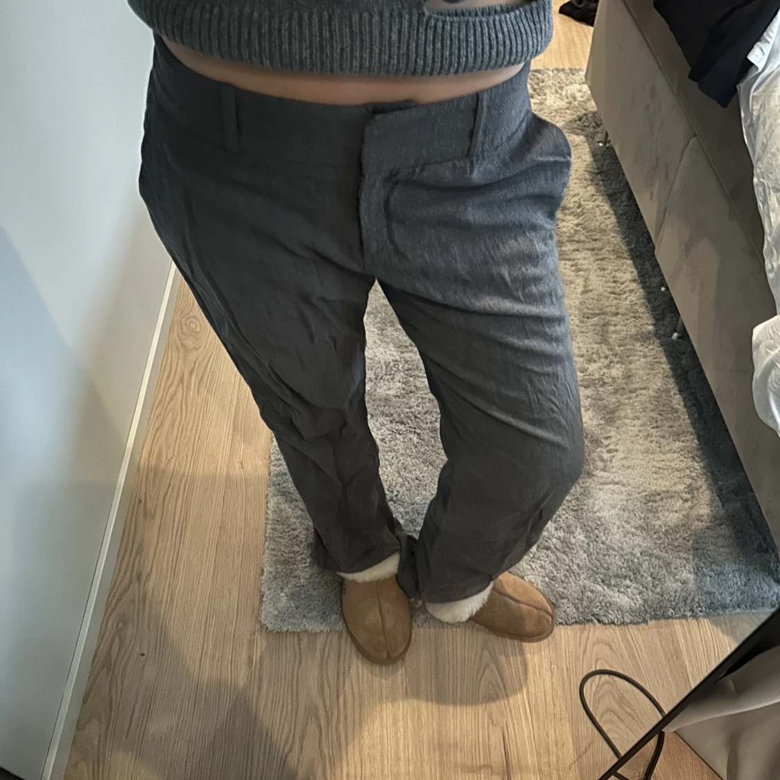 Gråa kostymbyxor  - 90