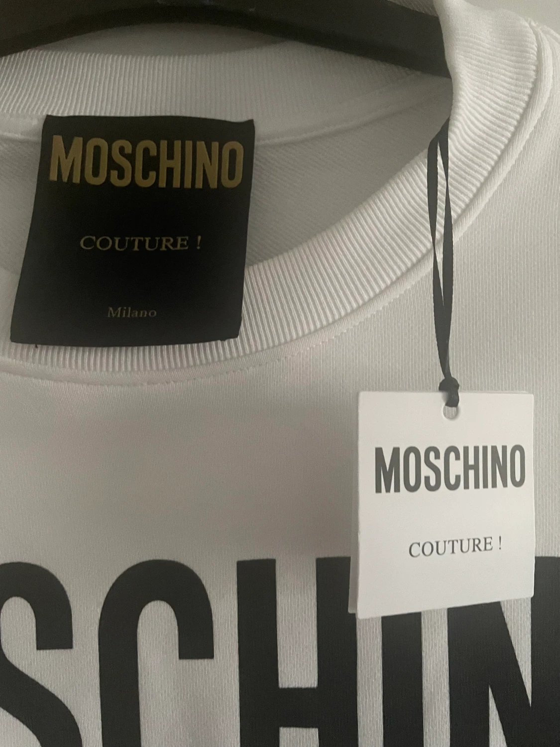 Helt ny Moschino tröja (äkta) - 90