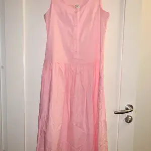 Söt rosa klänning