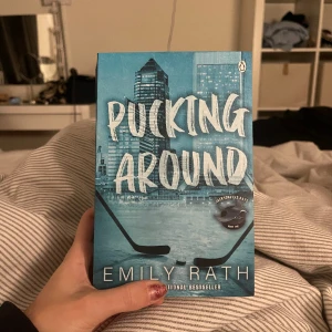 Pucking around - Why choose romance