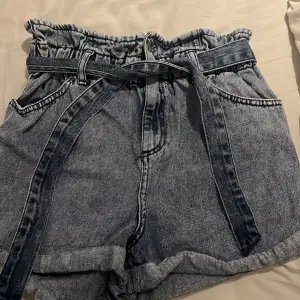 Jättesöta shorts med gulliga detaljer. 