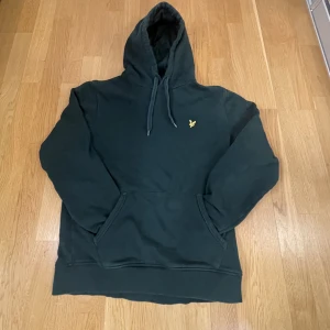Lyle & Scotts hoodie - Skick 10/10, pris kan diskuteras, nypris ca 600