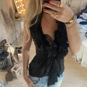 Topp  - SUPER snygg topp, sällsynt och eftertraktad!