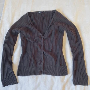 Svart ribbad kofta - Såååå fin jag ör s och tycker den passar bra 