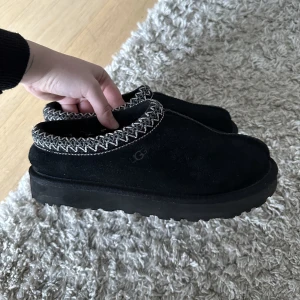 Ugg  - I fint skick, inga fläckar 