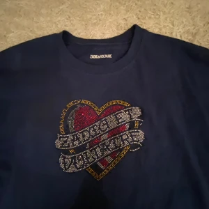  Zadig & Voltarie  - T-shirt från Zadig & voltaire💗 Använt typ tre gånger då den är för stor för mig ❤️