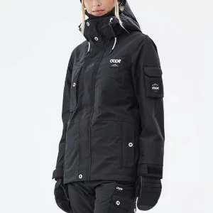 Skidjacka - Säljer denna fina skidjacka från Dope. Endast använd två veckor! Funkar jättebra att ha över hjälmen. Modellen Adept W, storlek S, svart. Säljer den för 1200 kr (nypris 2099) + ev frakt! 