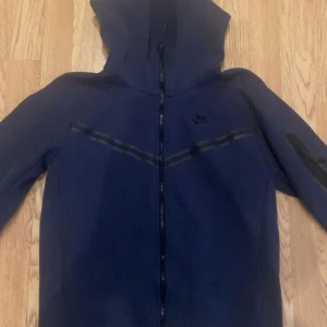 Nike tech flecce - Tech fleece i bra skick