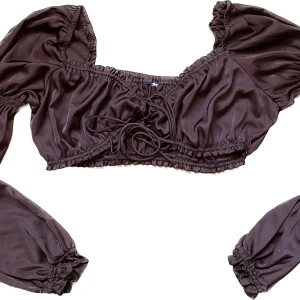 Satin topp  - 🤍Köp 4 tröjor för 200kr + FRI FRAKT 🤍 eller 3 för 2 på alla plagg 