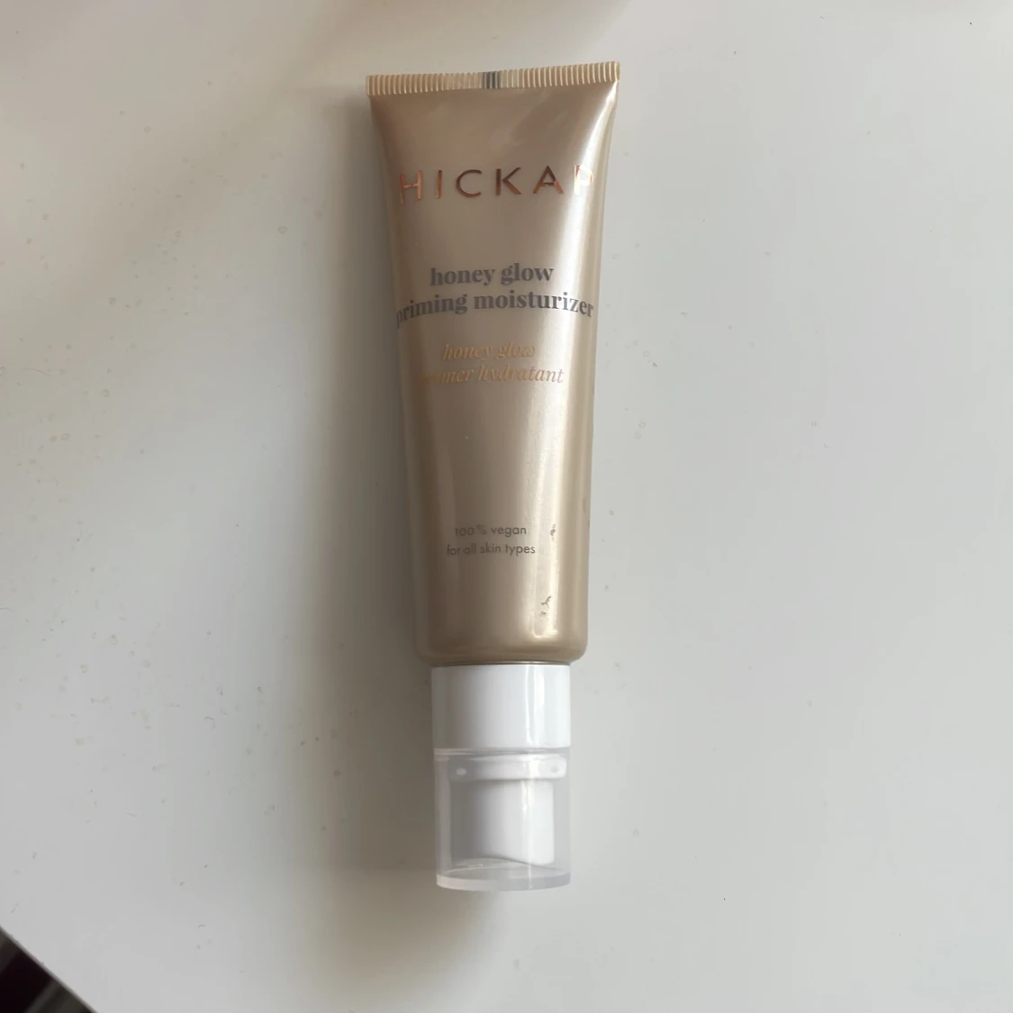 Hickap honey glow priming moisturizer