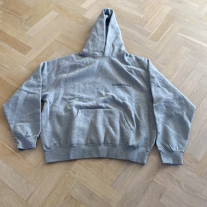 Essentials  - Köptes i usa lätt andvänd påse fråga om fler bilder om ni vill 