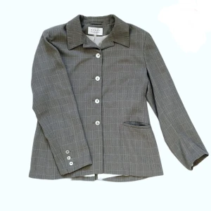 Vintage blazer  - Vintage blazer från H&M woman collection. Strl M. Fint skick! 