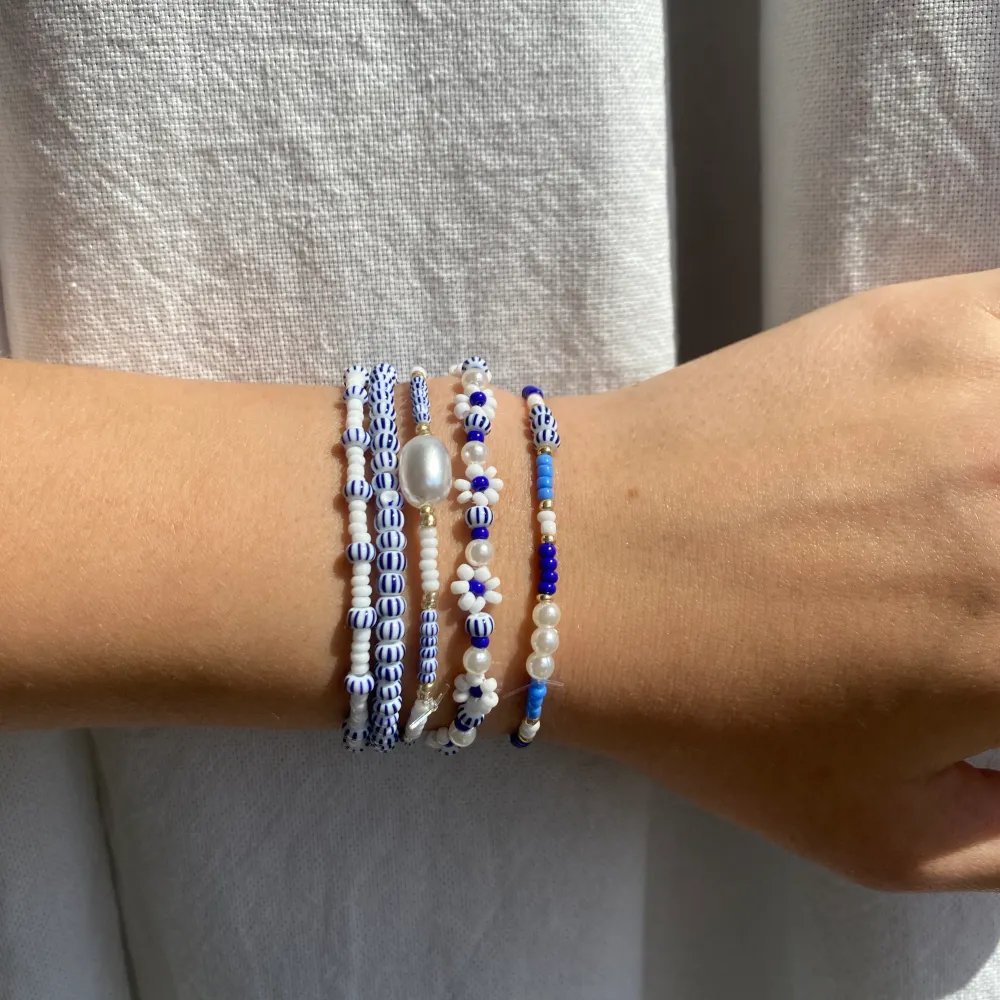 Mamma Mia inspirerade pärlade armband 🐚  33kr st🌀. Accessoarer.