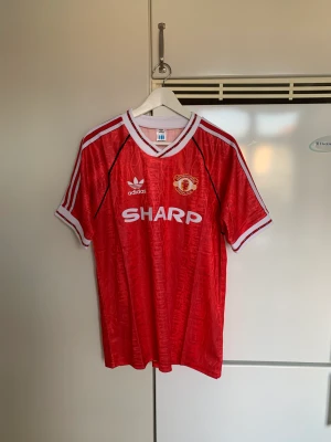 Manchester United 92/93 tröja  - Köpt på dhgate. Vanlig passform. Helt ny.