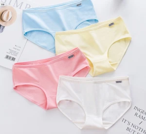 Damtrosor  - Material 95% bomull, 5% spandex  One size 36-40