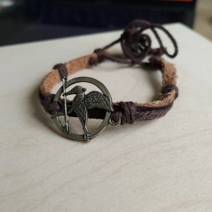 Mockingjay bracelet - Simple Hunger games mockingjay bracelet