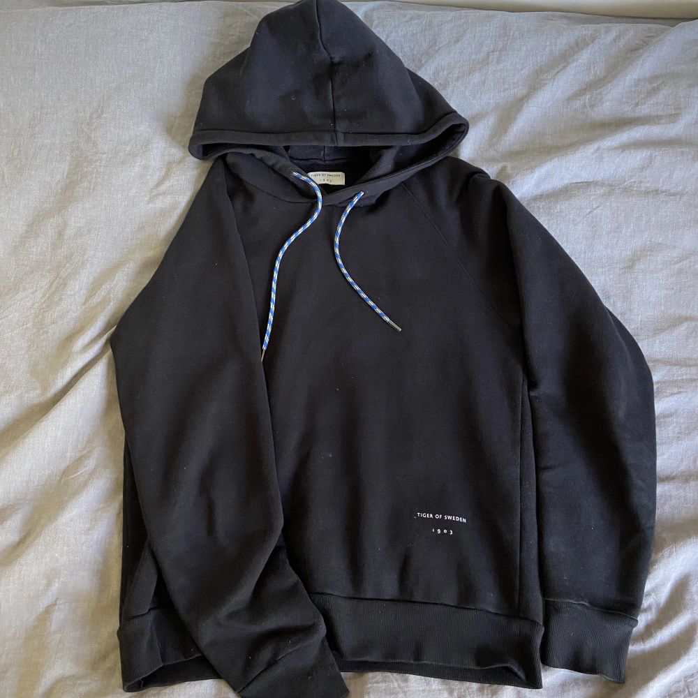 Svart Hoodie Tiger of Sweden