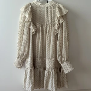 Klänning - Superfin somrig klänning. Den är i storlek S, aldrig använd.🩷🩷🤍