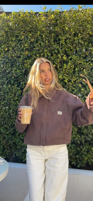 Jacka brun  - Vintage Jacka från pacsun. Kort modell. Nypris: 900 :- 