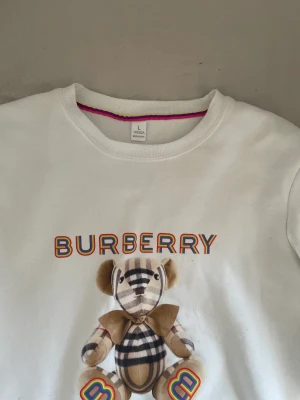 Burberry tröja  - Bra märke! 