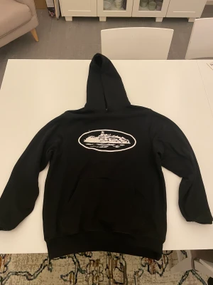 Corteiz alcatraz hoodie - Knappt använd corteiz alcatraz hoodie. 